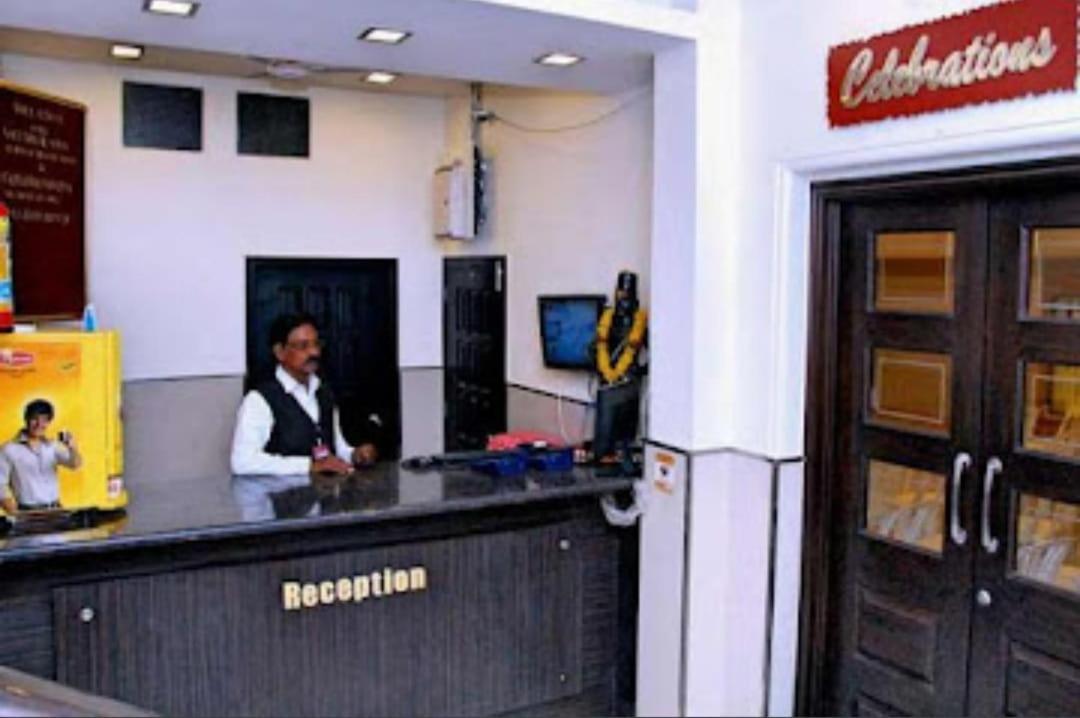Vitthal Inn Pandharpur Extérieur photo