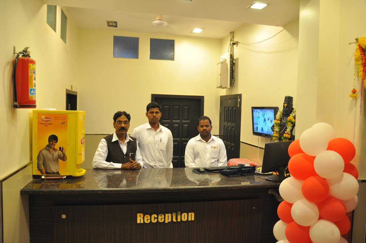 Vitthal Inn Pandharpur Extérieur photo